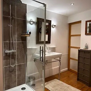 De Charme Au Coeur Du Vieux Valence - Confort & Calme Bed and breakfast
